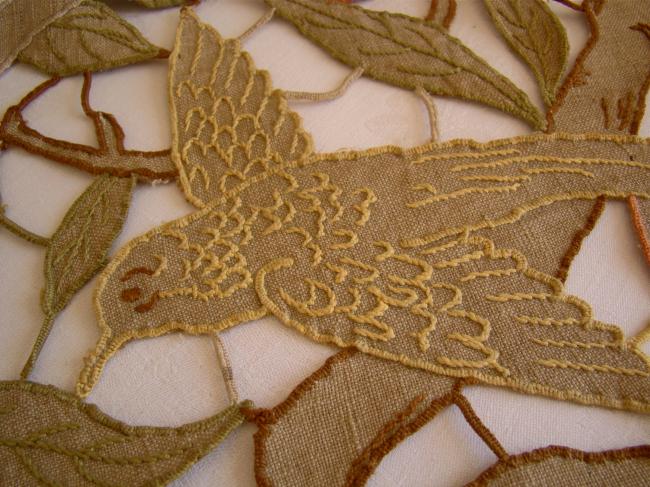 Superb panel in hemp with hand embroidered swallow 1920