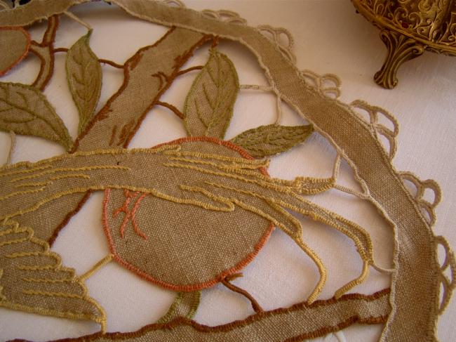 Superb panel in hemp with hand embroidered swallow 1920