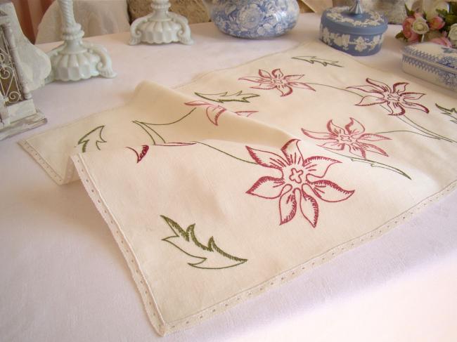 Lovely tray center with large hand-embroidered flowers 1950