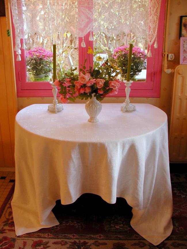 Lovely damask  tablecloth with a pattern of grapes and large foliage