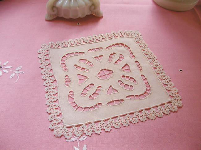 Lovely hand-made Richelieu embroidered doily with croquet lace