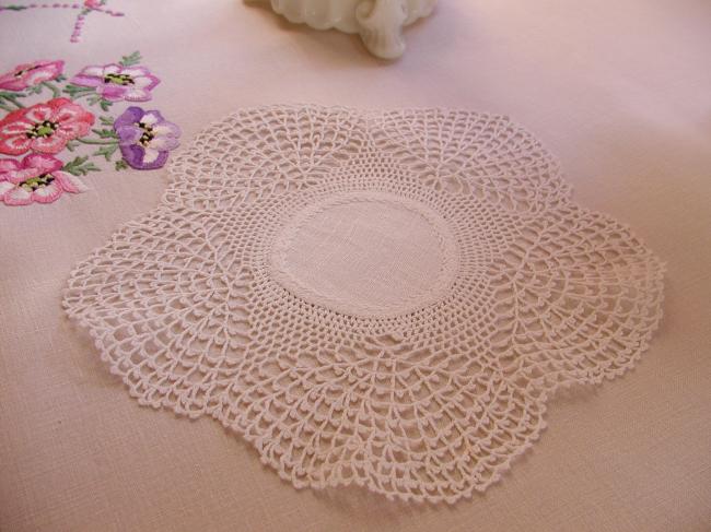 Sweet doily in flower shape with Crochet lace and linen central part