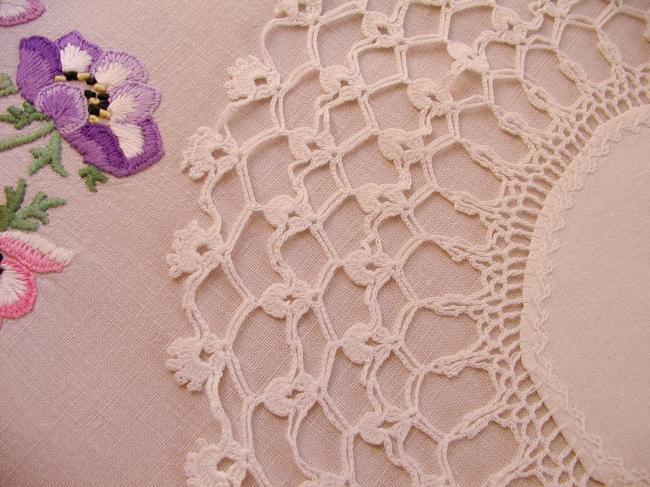 Gorgeous doily in damask with wild rose and crochet lace