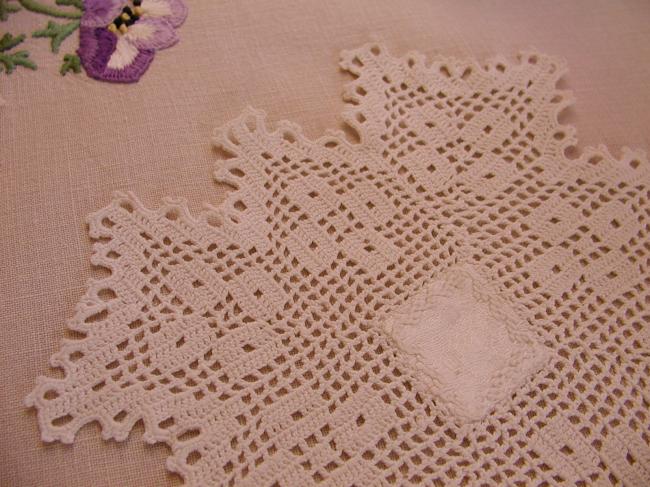 So pretty doily in damask with polka dots and crochet lace