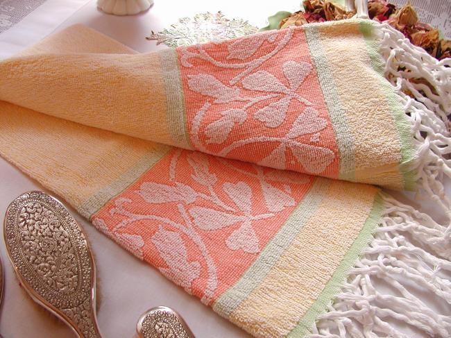 Georgeous vintage bath towels in colorful sponge with fringes (orange)