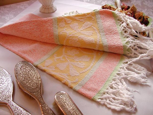 Georgeous vintage bath towels in colorful sponge with fringes (salmon)