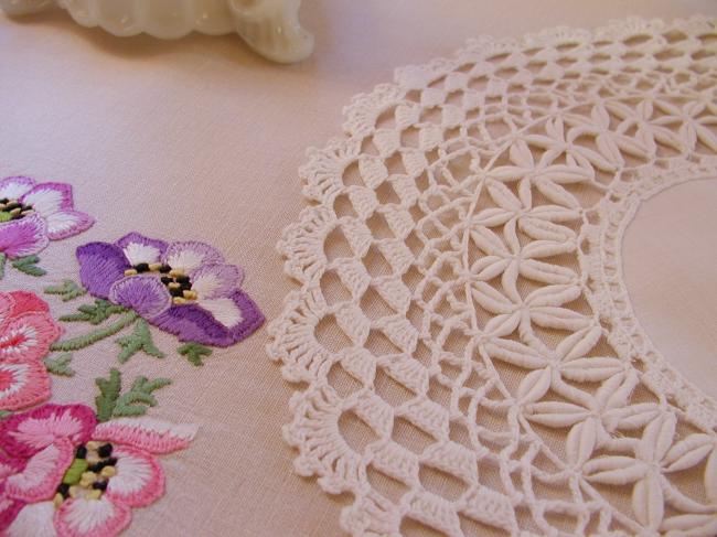 Lovely  hand made round doily with original lace