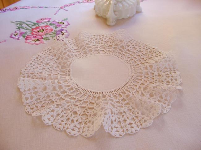 Charming hand made round doily with crochet lace