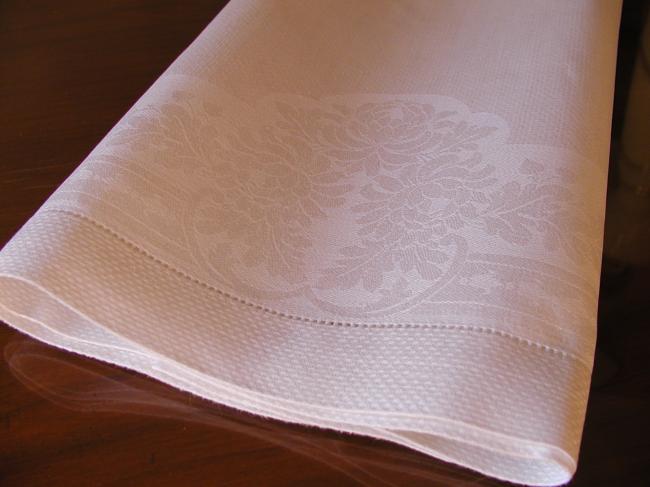 Beautiful hand towel in linen damask with peony pattern