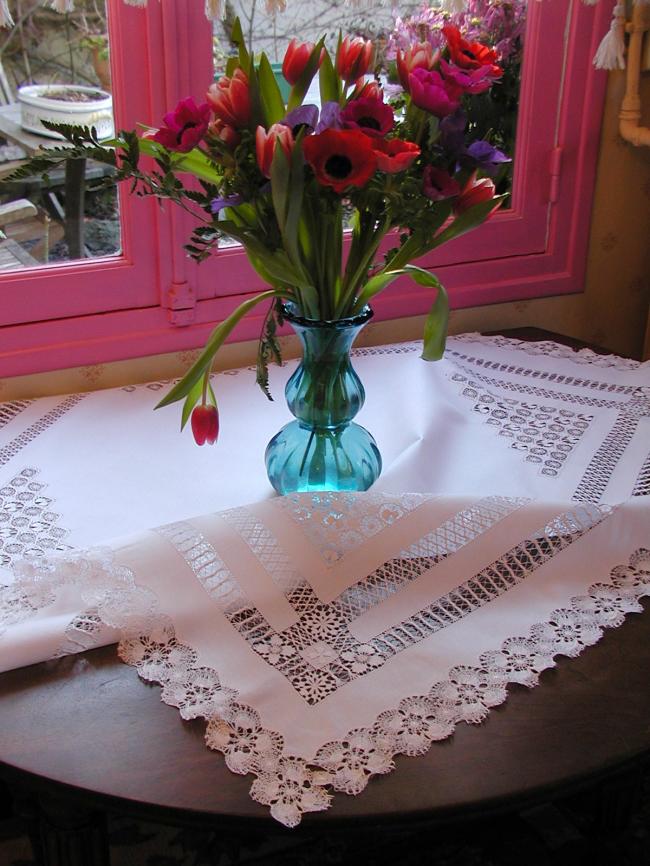 Superb little tablecloth with drawn thread and Teneriffe lace works