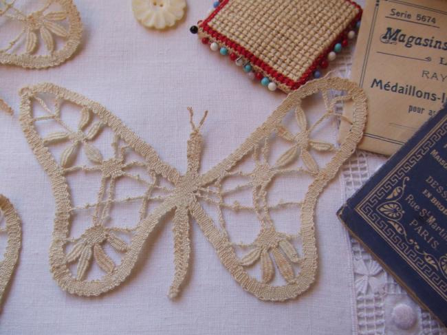 Superbe motif d'insertion en dentelle de fuseaux , motif de papillon,19ème