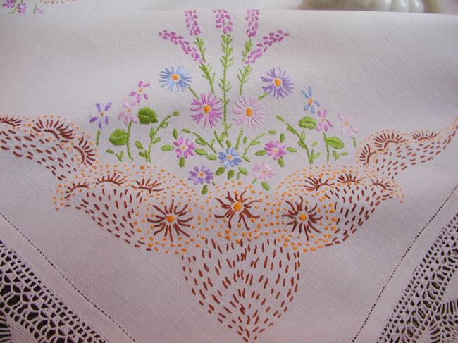 Really lovely tablecloth with hand-embroidered flowers and lace edging