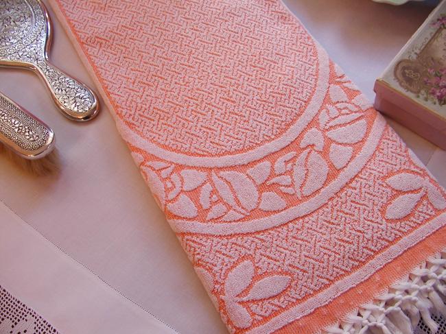 Lovely vintage bath towels in sponge with fringes (orange)