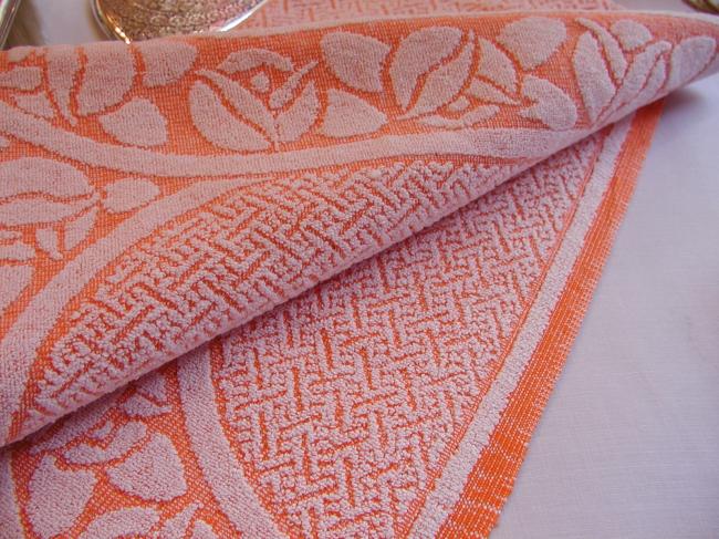 Lovely vintage bath towels in sponge with fringes (orange)