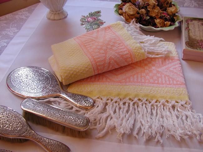 Lovely pair of vintage bath towels in sponge with fringes , salmon pink & yellow