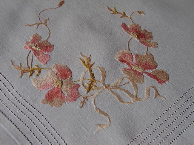 Breathtaking little tablecloth with cosmos flowers embroidered in silk thread