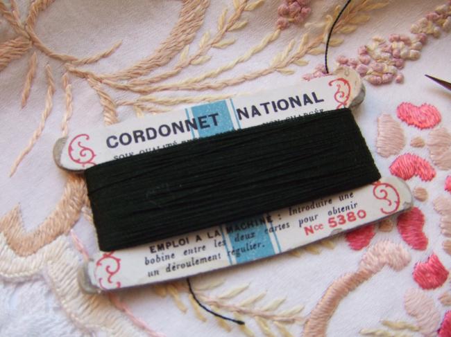 Superbe carte ancienne de soie floche couleur vert sapin, Cordonnet National