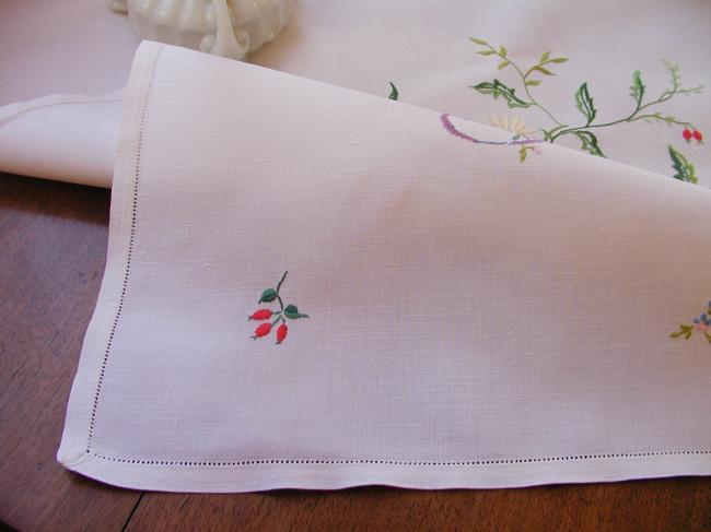 Really breathtaking tablecloth with hand-embroidered flowers