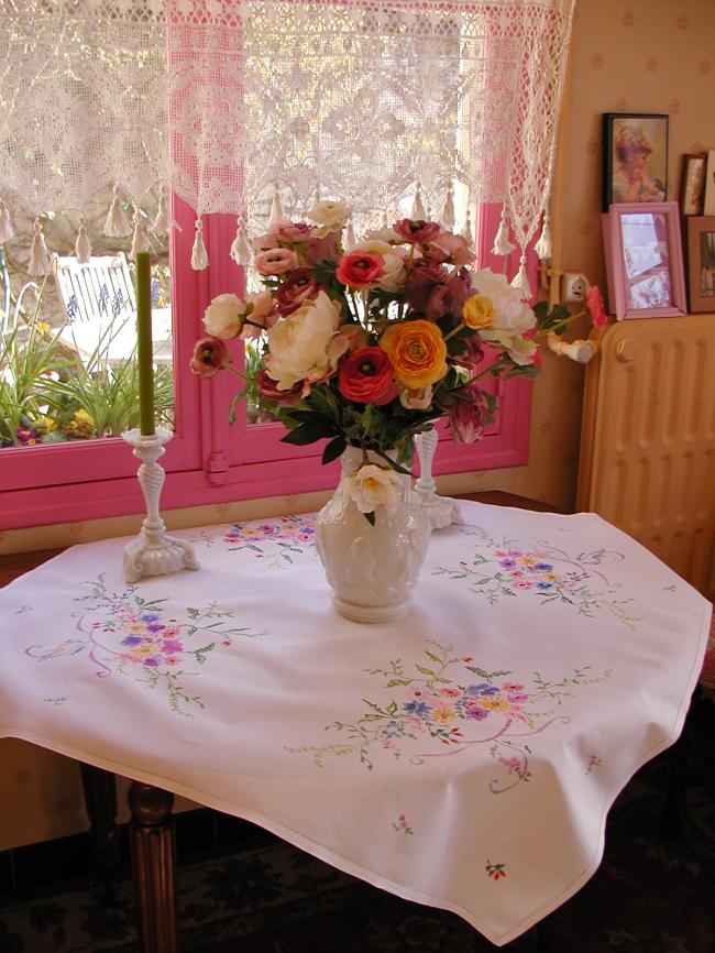 Really breathtaking tablecloth with hand-embroidered flowers