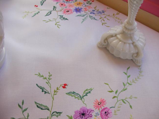 Really breathtaking tablecloth with hand-embroidered flowers