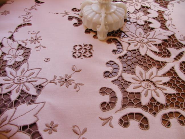 Exceptional  Madeira tablecloth with hand embroidered stylish flowers