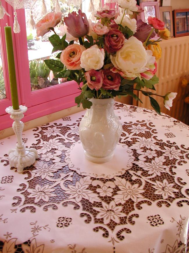 Exceptional  Madeira tablecloth with hand embroidered stylish flowers