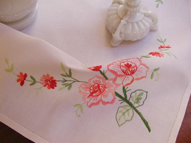 Sweet  tablecloth with hand-embroidered red and pink roses