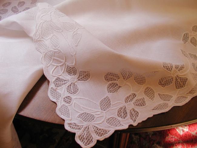 Gorgeous tablecloth with elaborated openwork in embroidered net