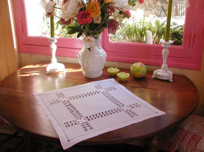 Superbe centre de table ajouré avec des roues Ténériffe