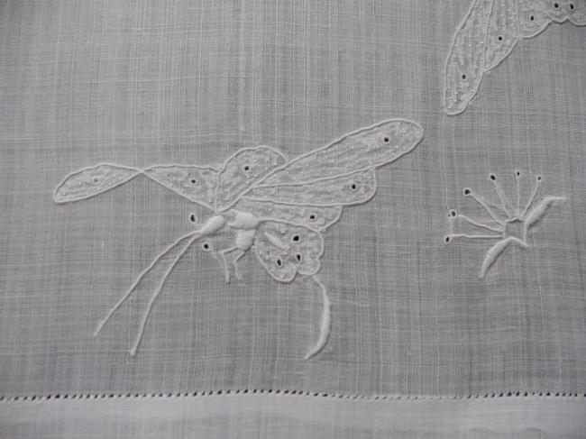 Wonderful embroidered butterflies Pina table centre