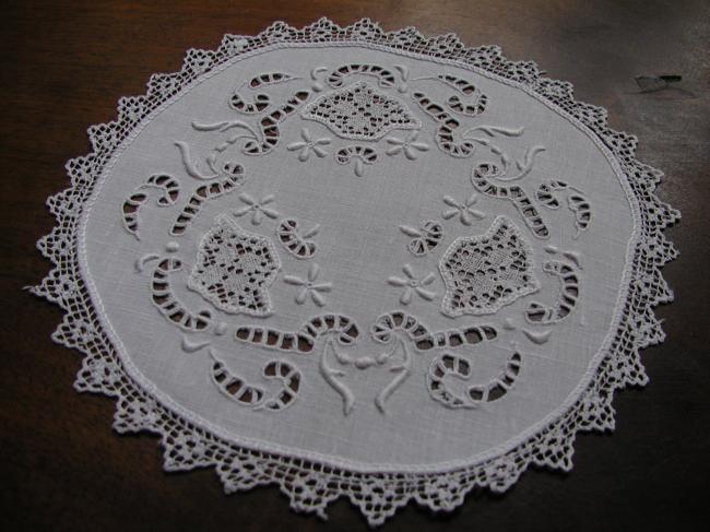 Lovely sample of round embroidered doily with insert of filet lace