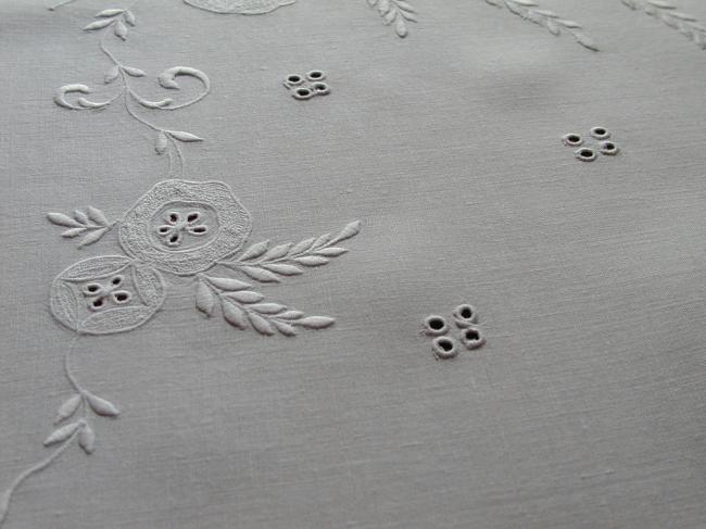 Charming puppies and wheat embroidered tablecloth