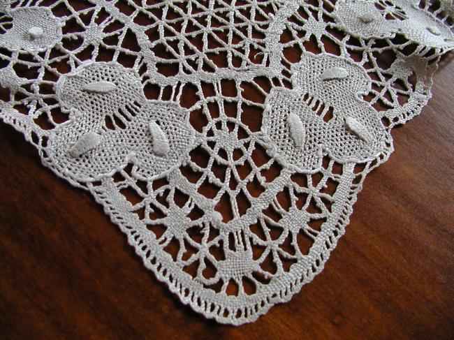 Lovely bobbin lace trolley mat, Cluny lace