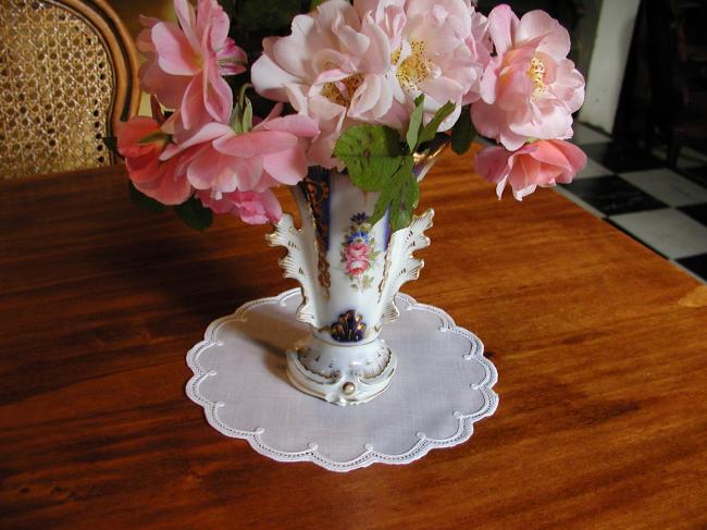 So cute round doily with Cornelly embroidery