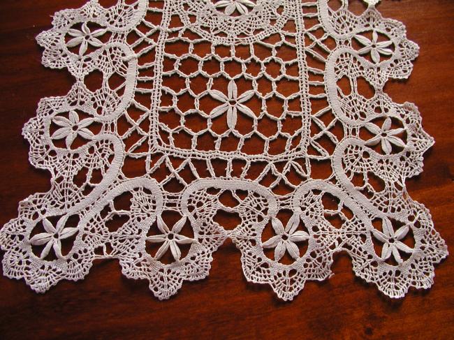 Lovely  Cluny bobbin lace oblong tray dresser