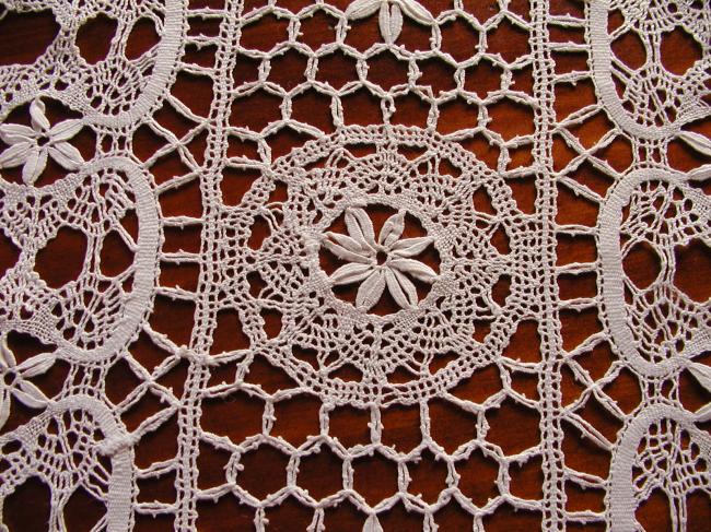 Lovely  Cluny bobbin lace oblong tray dresser