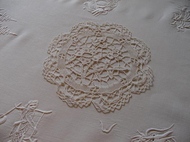 Gorgeous sample of Venezia needle lace round doily