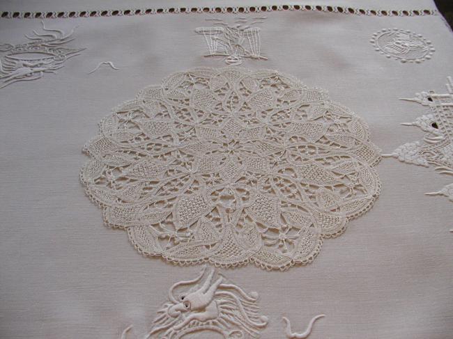 Charming sample of Luxeuil lace (bruges) with tape lace
