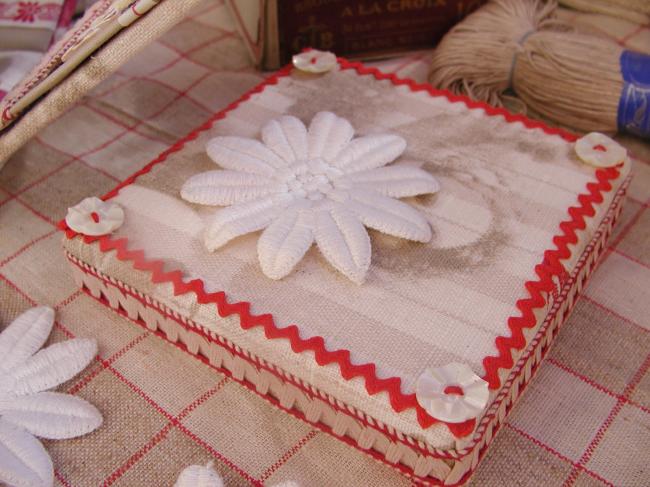 Superbe motif de marguerite en coton brodé en appliqué