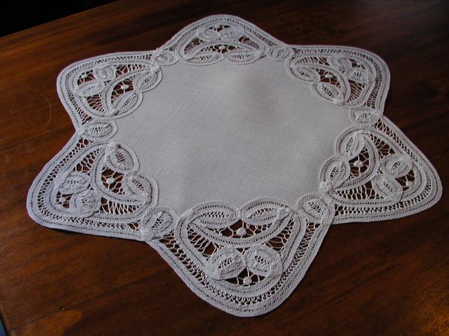 So cute  star doily with Bruges lace