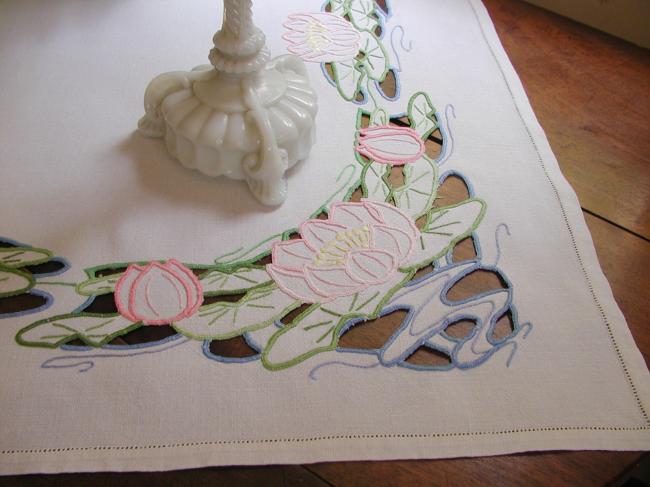 Lovely tablecloth with hand-embroidered Richelieu waterlilies