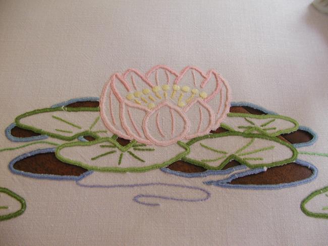 Lovely tablecloth with hand-embroidered Richelieu waterlilies