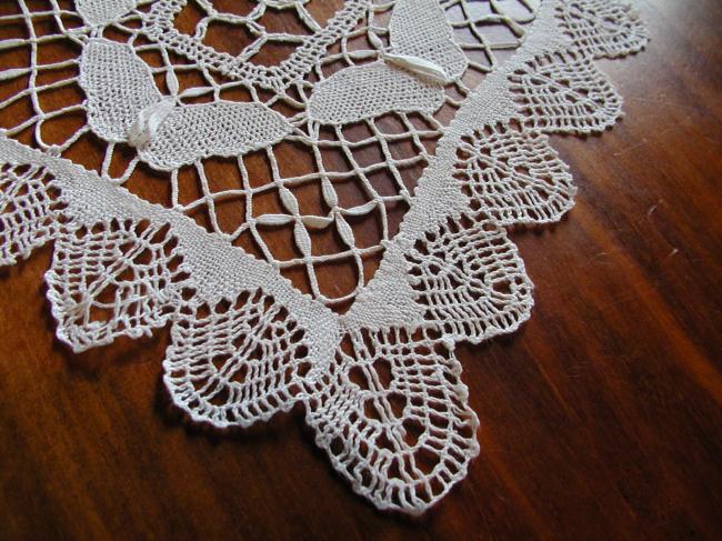 So charming  butterflies bobbin lace oblong doily