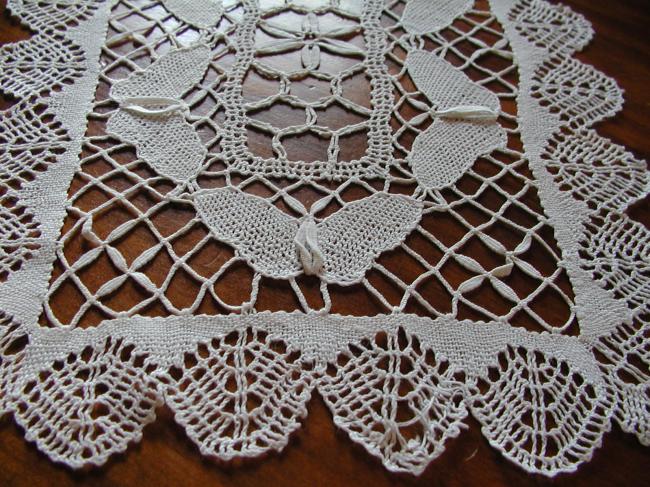 So charming  butterflies bobbin lace oblong doily