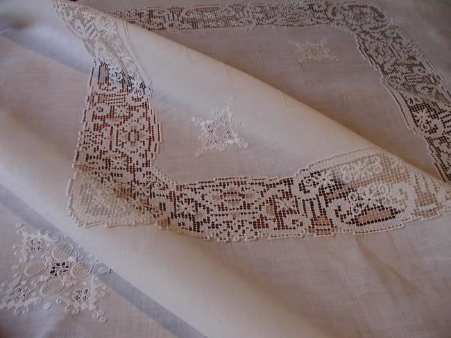 Superb linen tablecloth with inserts of Hardanger and Filet lace