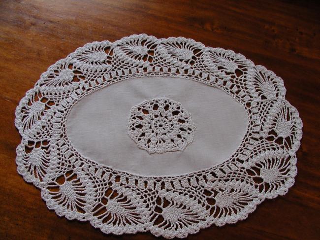 Lovely oval doily with crochet insert and lace