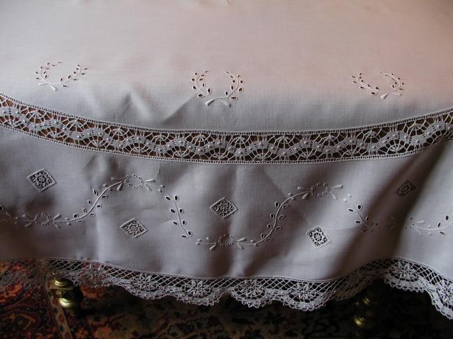 Beautiful large oval tablecloth with Reticella, Colbert embroidery & Cluny lace