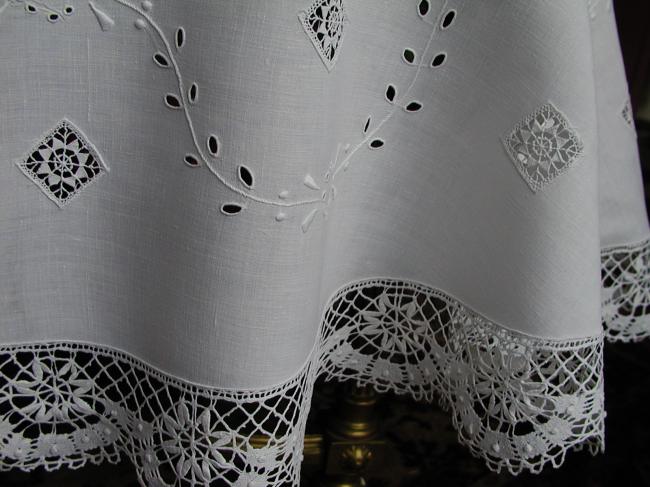 Beautiful large oval tablecloth with Reticella, Colbert embroidery & Cluny lace