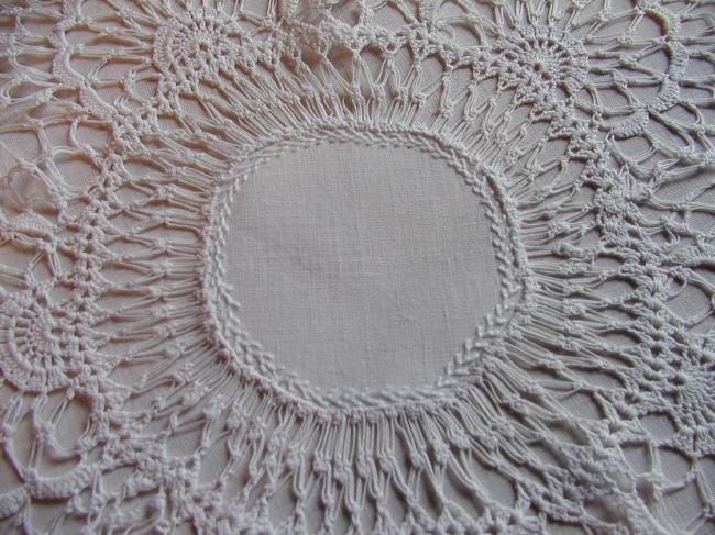 So pretty hairpin lace star shape doily 1920