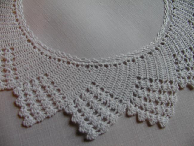 So sweet crochet lace doily with star shape 1920